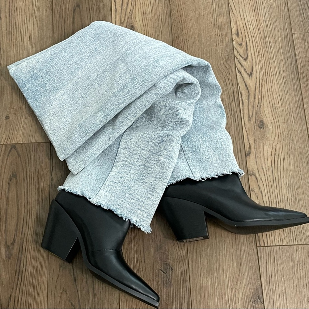 Azalea Wang Brynlee Denim Western Boot NEW